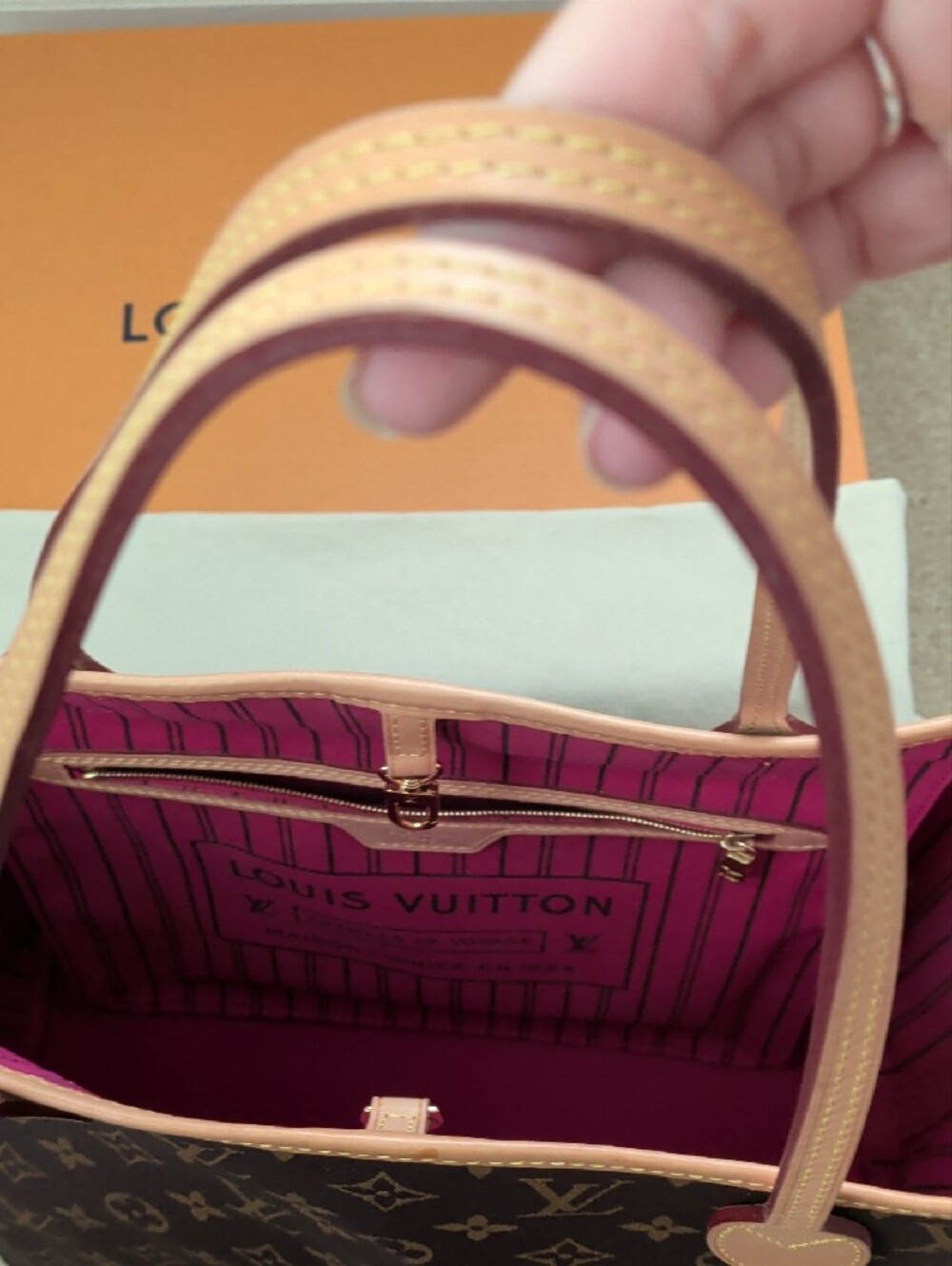 Louis Vuitton Monogram Canvas Tote with Pink Interior and Natural Leather Trim - Picture 12 of 12